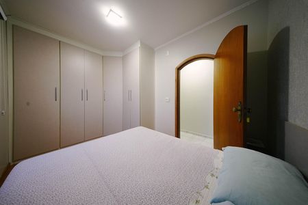 Casa à venda com 200m², 4 quartos e 1 vaga Casa à venda com 200m², 4 quartos e 1 vagaQuarto
