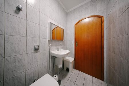 Casa à venda com 200m², 4 quartos e 1 vaga Casa à venda com 200m², 4 quartos e 1 vagaBanheiro da Suíte