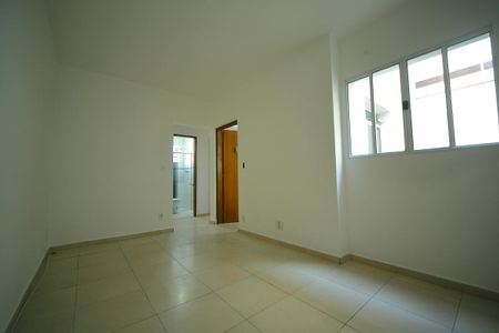 Apartamento para alugar com 86m², 2 quartos e 2 vagasSala