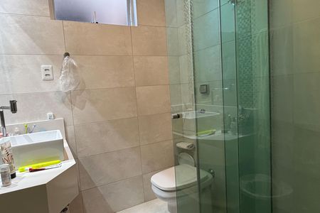 Apartamento para alugar com 150m², 3 quartos e 2 vagas Apartamento para alugar com 150m², 3 quartos e 2 vagasBanheiro da Suíte 1