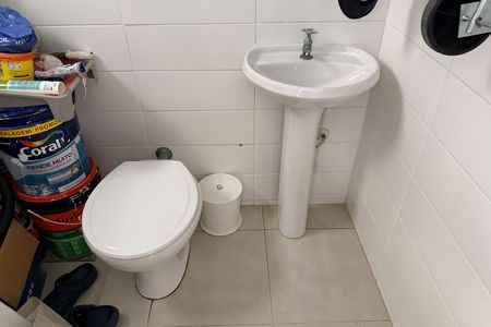 Apartamento para alugar com 150m², 3 quartos e 2 vagas Apartamento para alugar com 150m², 3 quartos e 2 vagasBanheiro de Serviço