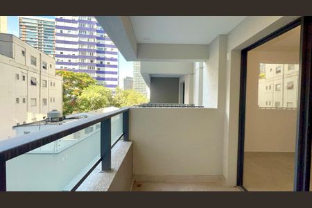 Studio para alugar com 28m², 1 quarto e sem vaga Studio para alugar com 28m², 1 quarto e sem vagaVaranda