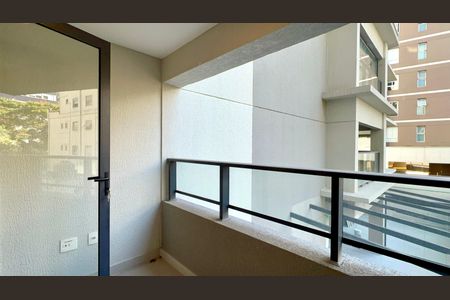 Varanda de kitnet/studio para alugar com 1 quarto, 28m² em Perdizes, São Paulo