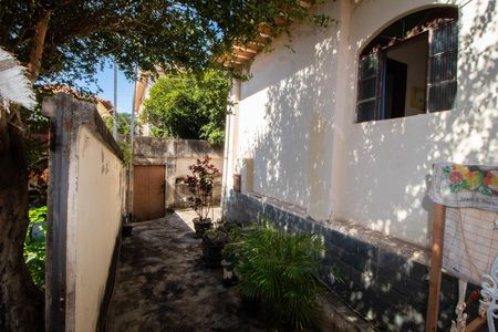 Casa à venda com 345m², 4 quartos e 7 vagas Casa à venda com 345m², 4 quartos e 7 vagasárea Externa