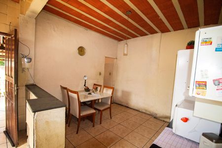 Casa à venda com 345m², 4 quartos e 7 vagas Casa à venda com 345m², 4 quartos e 7 vagasCozinha