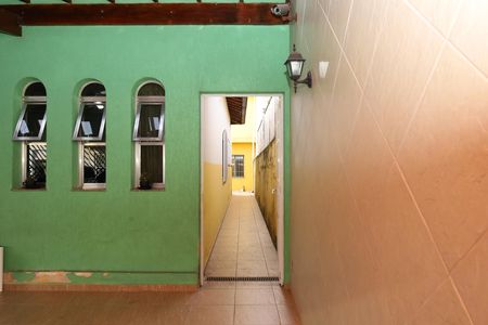 Garagem - Passagem para a casa dos fundos de casa à venda com 3 quartos, 225m² em Jardim Sao Vicente, São Paulo