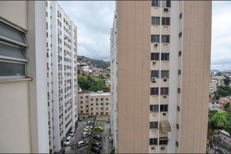 Vista da Sala de apartamento à venda com 2 quartos, 52m² em Grajaú, Rio de Janeiro