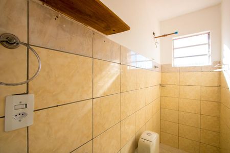 Banheiro de casa para alugar com 1 quarto, 80m² em Vila Guaraciaba, Santo André