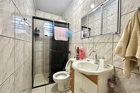 Casa à venda com 250m², 5 quartos e 2 vagas Casa à venda com 250m², 5 quartos e 2 vagasBanheiro Casa 1