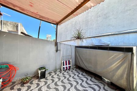Casa à venda com 250m², 5 quartos e 2 vagas Casa à venda com 250m², 5 quartos e 2 vagasÁrea externa Casa 1