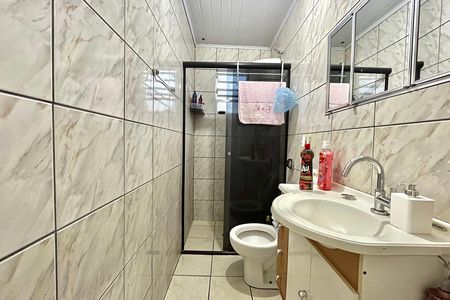 Casa à venda com 250m², 5 quartos e 2 vagas Casa à venda com 250m², 5 quartos e 2 vagasBanheiro Casa 1