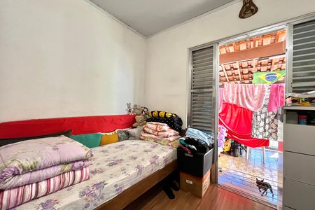 Casa à venda com 250m², 5 quartos e 2 vagas Casa à venda com 250m², 5 quartos e 2 vagasQuarto 1 Casa 2