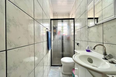 Casa à venda com 250m², 5 quartos e 2 vagas Casa à venda com 250m², 5 quartos e 2 vagasBanheiro 2 Casa 2