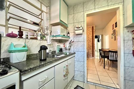 Casa à venda com 250m², 5 quartos e 2 vagas Casa à venda com 250m², 5 quartos e 2 vagasCozinha Casa 1