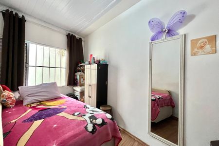 Casa à venda com 250m², 5 quartos e 2 vagas Casa à venda com 250m², 5 quartos e 2 vagasQuarto 3 Casa 2