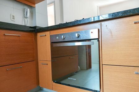 Cozinha de apartamento à venda com 2 quartos, 80m² em Cosme Velho, Rio de Janeiro
