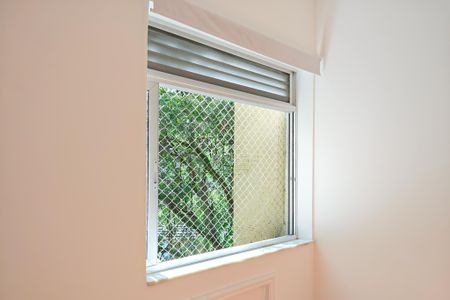 Quarto 1 de apartamento à venda com 2 quartos, 80m² em Cosme Velho, Rio de Janeiro