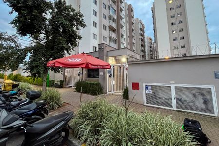 Fachada de apartamento para alugar com 2 quartos, 40m² em Vila Água Funda, São Paulo