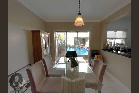 Casa para alugar com 240m², 3 quartos e 1 vaga