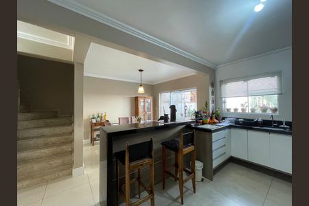 Casa para alugar com 240m², 3 quartos e 1 vaga