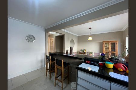 Casa para alugar com 240m², 3 quartos e 1 vaga