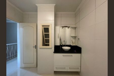 Casa para alugar com 240m², 3 quartos e 1 vaga