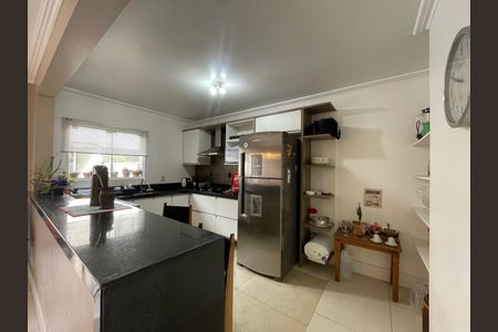 Casa para alugar com 240m², 3 quartos e 1 vaga