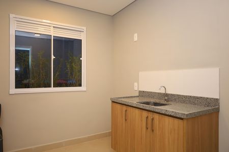 Apartamento para alugar com 32m², 2 quartos e sem vagaÁrea comum - Salão de festas