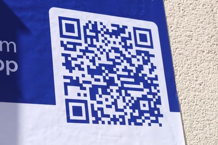 Apartamento para alugar com 32m², 2 quartos e sem vagaPlaca GRANDE instalada na fachada do condomínio, dia 21.07.2026 - Código da placa: SWRM-1598