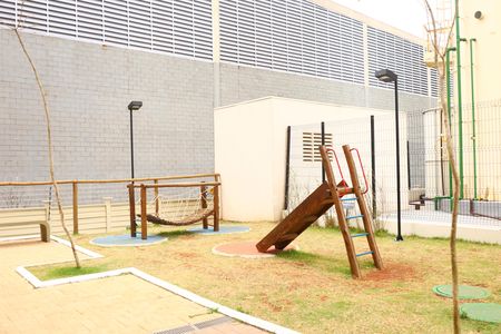Apartamento para alugar com 32m², 2 quartos e sem vagaÁrea comum - Playground