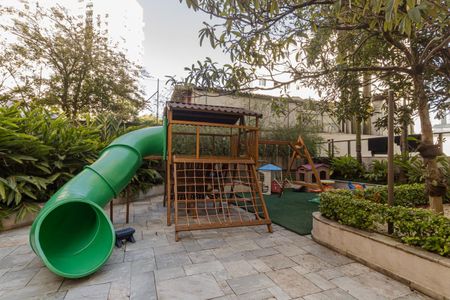Apartamento à venda com 103m², 2 quartos e 2 vagas Apartamento à venda com 103m², 2 quartos e 2 vagasÁrea comum - Playground