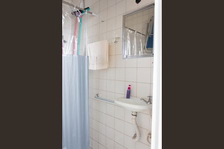 Casa à venda com 176m², 3 quartos e 2 vagas Casa à venda com 176m², 3 quartos e 2 vagasBanheiro de Serviço