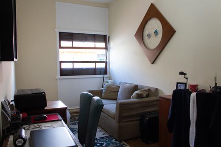 Casa à venda com 176m², 3 quartos e 2 vagas Casa à venda com 176m², 3 quartos e 2 vagasQuarto 3