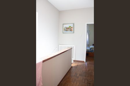 Casa à venda com 176m², 3 quartos e 2 vagas Casa à venda com 176m², 3 quartos e 2 vagasCorredor