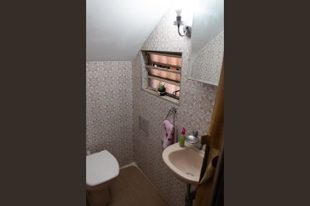 Casa à venda com 176m², 3 quartos e 2 vagas Casa à venda com 176m², 3 quartos e 2 vagasLavabo