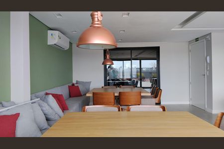 Studio à venda com 17m², 1 quarto e sem vaga Studio à venda com 17m², 1 quarto e sem vagaÁrea comum - Salão de festas