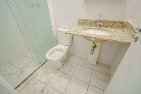 Banheiro de apartamento à venda com 2 quartos, 60m² em Jardim das Vertentes, São Paulo