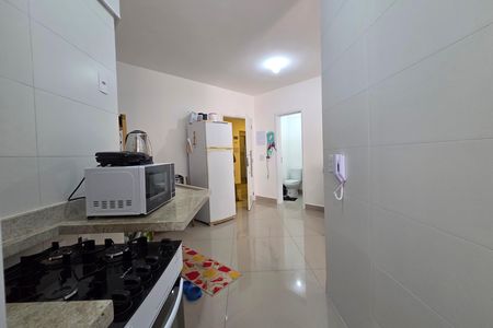 Cozinha de apartamento para alugar com 1 quarto, 59m² em Guilhermina, Praia Grande