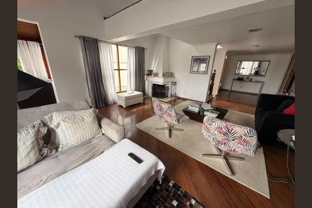 Sala de casa de condomínio à venda com 4 quartos, 400m² em Tucuruvi, São Paulo