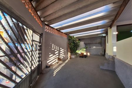 Quintal de casa à venda com 3 quartos, 200m² em Vila Guarani, Santo André