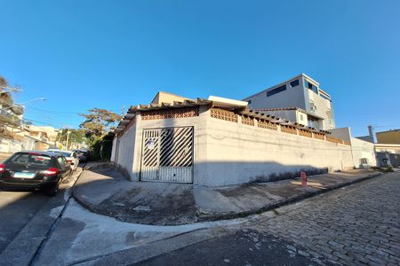 Casa à venda com 3 quartos, 200m² em Vila Guarani, Santo André