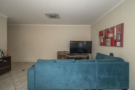 Sala de apartamento para alugar com 3 quartos, 110m² em Jardim Itu, Porto Alegre