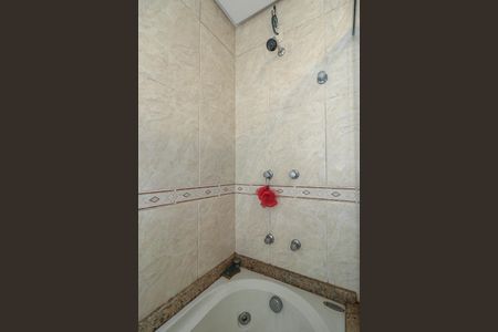 Apartamento para alugar com 110m², 3 quartos e 2 vagas Apartamento para alugar com 110m², 3 quartos e 2 vagasBanheiro da Suíte