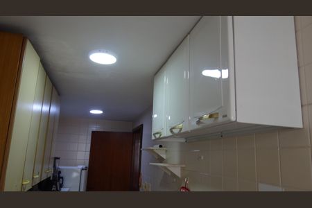 Apartamento para alugar com 68m², 2 quartos e 1 vagaCozinha