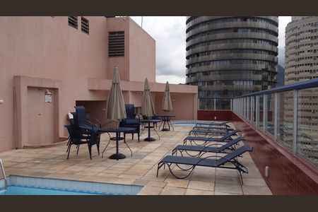 Apartamento para alugar com 68m², 2 quartos e 1 vagaÁrea comum - Piscina