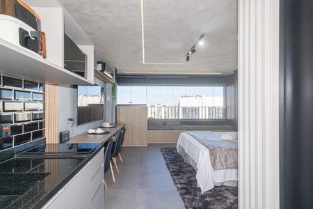 Cozinha de kitnet/studio para alugar com 1 quarto, 30m² em Indianópolis, São Paulo
