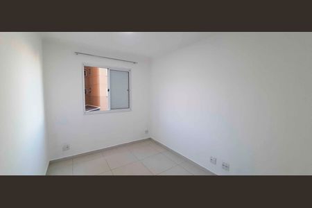 Quarto de apartamento para alugar com 2 quartos, 57m² em Santo Antônio, Osasco