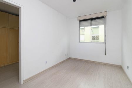 Sala de apartamento para alugar com 1 quarto, 40m² em Vila Nova, Porto Alegre