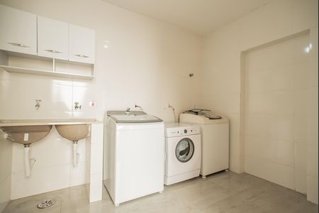 Studio para alugar com 20m², 1 quarto e sem vaga Studio para alugar com 20m², 1 quarto e sem vagaÁrea comum - Lavanderia
