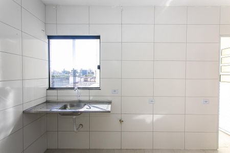 Cozinha de apartamento para alugar com 2 quartos, 50m² em Cidade Líder, São Paulo